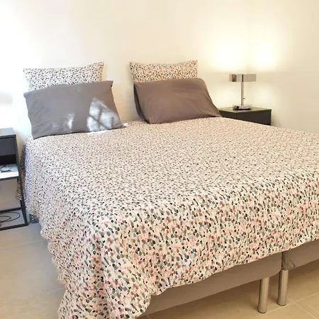 2p Climatise Avec Jardin Et Parking Pres De La - Fr-1-226b-223 * Cavalaire-sur-Mer