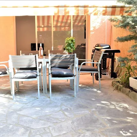 2p Climatise Avec Jardin Et Parking Pres De La - Fr-1-226b-223 * Cavalaire-sur-Mer